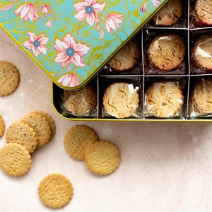 Assortiment de sablés de sarthe - boîte féérie végétale