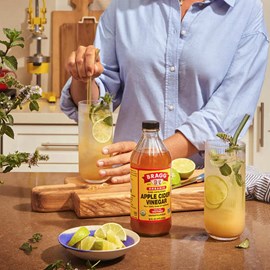 Vinaigre de cidre de pomme bio avec la mère - bragg