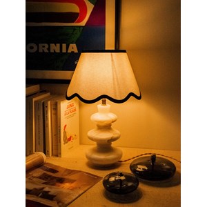 Lampe en albâtre blanche et noire n°706