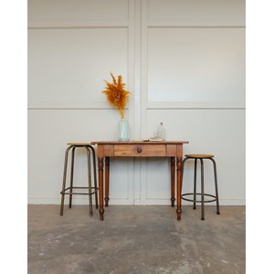 Romy, la table à manger en bois n°590