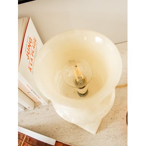 Grande lampe à poser en albâtre n°487