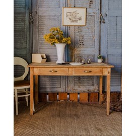 Romy, la table à manger en bois n°589