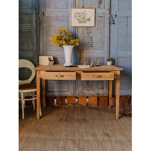 Romy, la table à manger en bois n°589