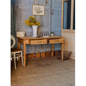 Romy, la table à manger en bois n°589