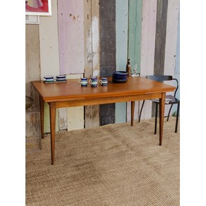 Karla, la table à manger en teck n°1080