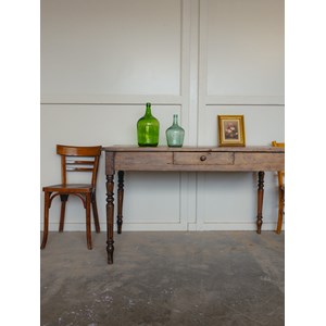 Romy, la table à manger en bois n°593