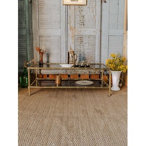 Table basse en laiton doré et verre fumé n°791