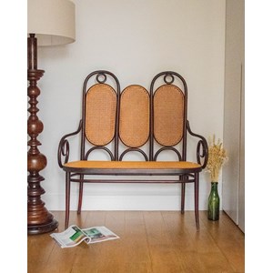 Banquette thonet cannée en bois n°43