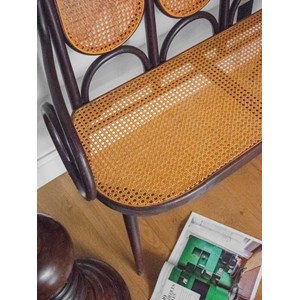 Banquette thonet cannée en bois n°43