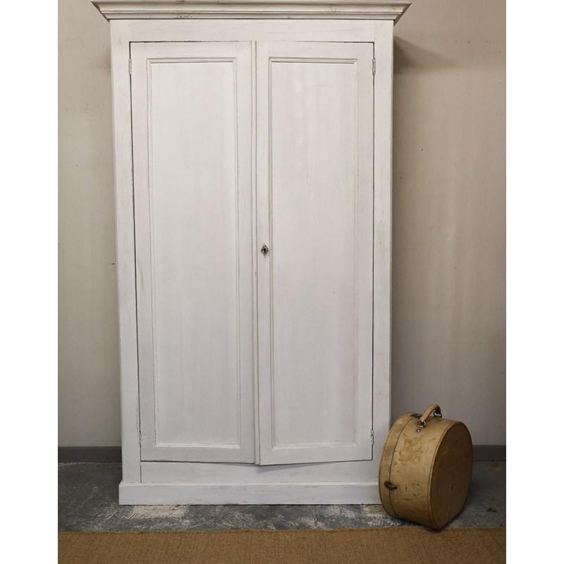 Grande armoire parisienne en bois n°338