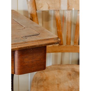 Table machine à coudre en bois et fer n°688
