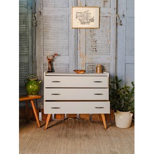 Olga, la commode beige en bois n°377