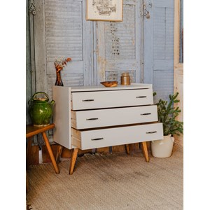 Olga, la commode beige en bois n°377