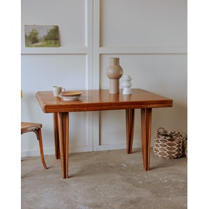 Romy, la table à manger en bois n°586