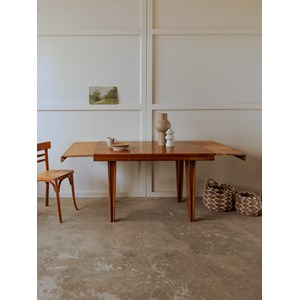 Romy, la table à manger en bois n°586