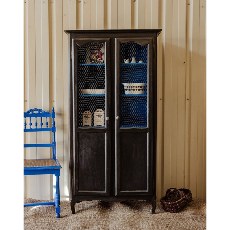 Blandine, l'armoire noire en bois n°332