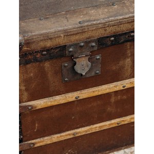 Lucienne, la grande malle en bois n°267