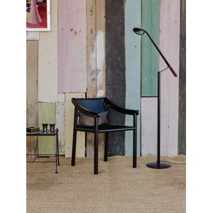 Jakob, le fauteuil en cuir noir n°852