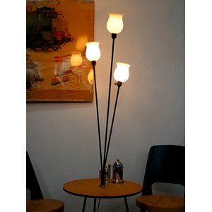 Julien, le lampadaire en métal n°296