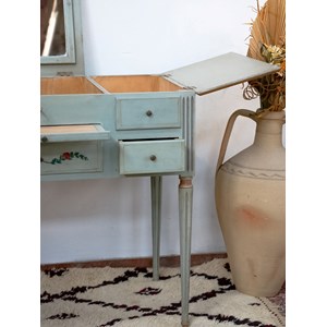 Louise, la coiffeuse en bois n°239