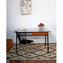 Yvan, le bureau en formica n°484