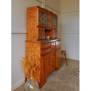 Vaisselier en pin et vert moucheté n°37