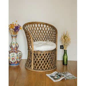 Grand fauteuil en bois foncé n°715