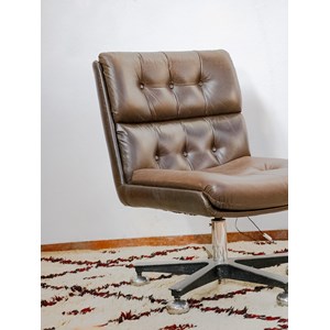 Jakob, le fauteuil en simili cuir n°841