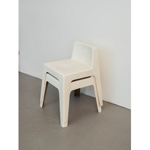 Paire de chaises beiges kostka n°1299