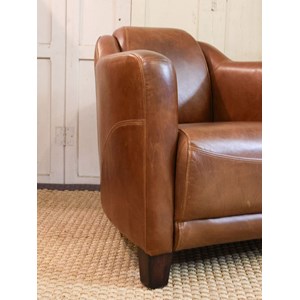 Paire de fauteuils club en cuir n°719