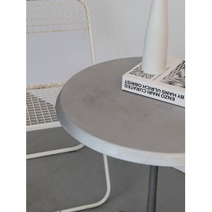 Guéridon haut en aluminium n°22