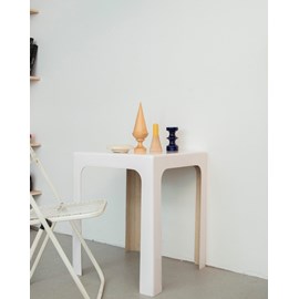 Table d'appoint en fibre de verre n°826