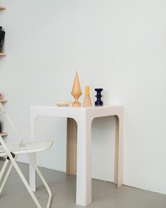 Table d'appoint en fibre de verre n°826