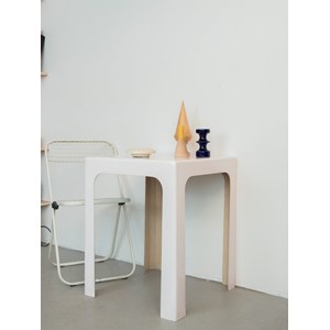 Table d'appoint en fibre de verre n°826