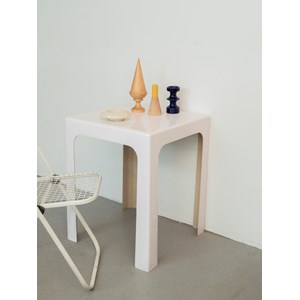 Table d'appoint en fibre de verre n°826