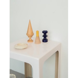 Table d'appoint en fibre de verre n°826