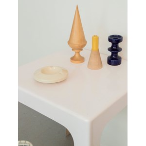 Table d'appoint en fibre de verre n°826