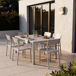 Table de jardin taupe