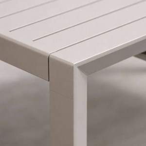 Table de jardin taupe