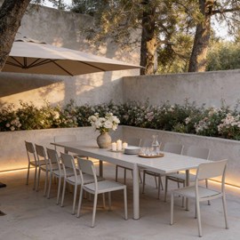 Table de jardin avec allonges