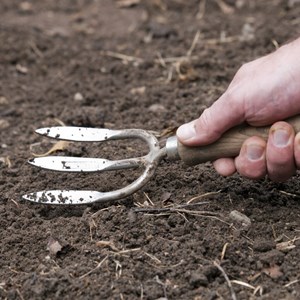 Fourche à main 3 dents