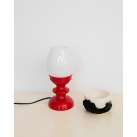 Lampe rouge en bois et verre n°811