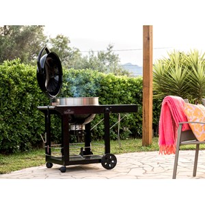 Barbecue à charbon kettle pro 57 cm sur chariot + rôtissoire + lot de 2 paniers