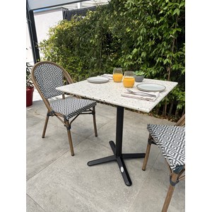 Ensemble repas de jardin 2 places en acier et plateau terrazzo - bleu