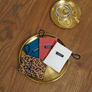 Pochette à parfum rechargeable cèdre