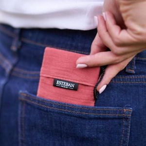 Pochette à parfum rechargeable