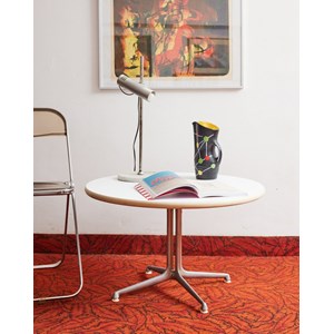 Donna, la table basse eames  n°833