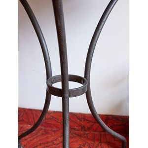 Table d'appoint en marbre rose et métal n°708