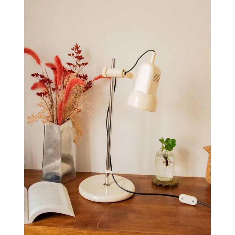 Grande lampe en métal laqué n°781