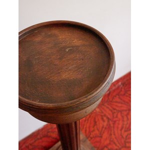 Grande colonne en bois foncé n°830